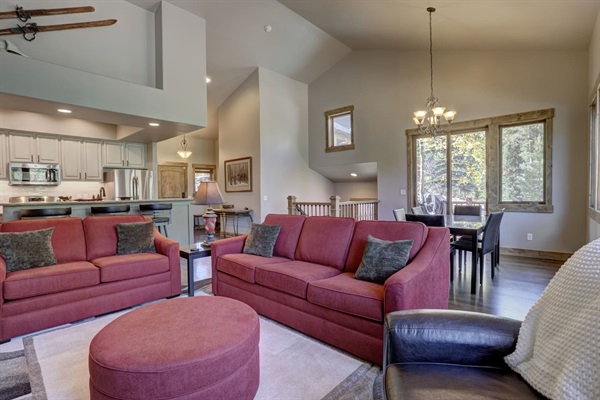 3 Bedrooms | Hot Tub | Luxury Townhome